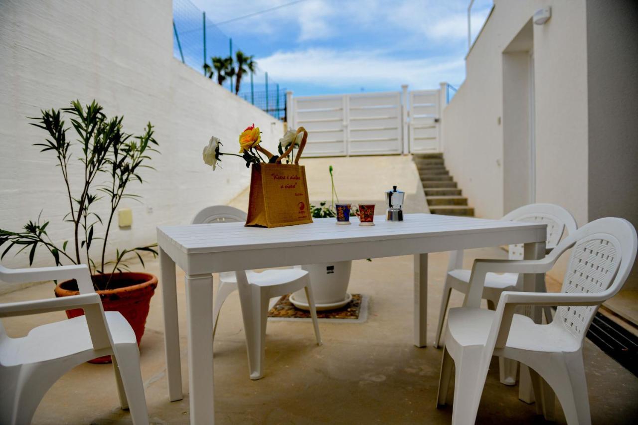 אבולה Villa Laura Charme Apartments מראה חיצוני תמונה